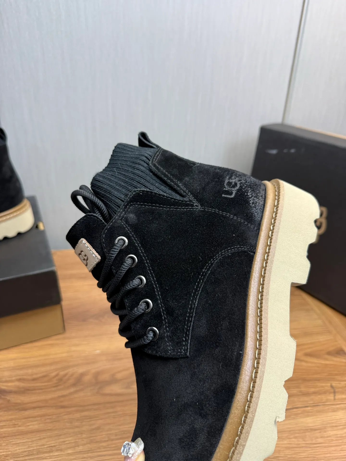 Factory price 640💰 [UGG] Men's hot winter warm boots🐑Simple and fashionable design, cowhide➕comfortable and warm wool lining. Soft and comfortable to wear, good warmth retention, and excellent foot feel. Regular size 38-45